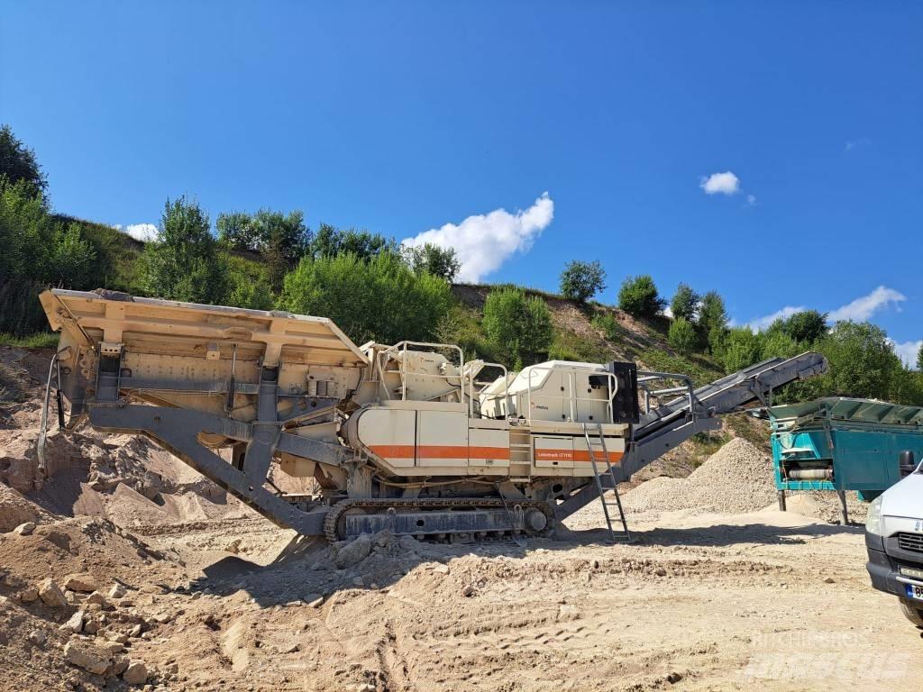 Metso NP 1110M Britadores móveis