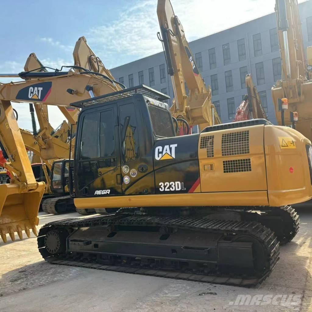CAT 323 D L Escavadeiras de esteiras