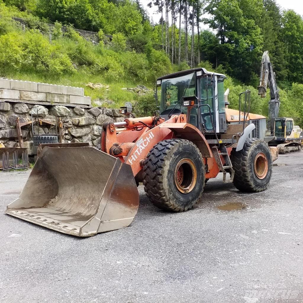 Hitachi ZW 220 Carregadeiras de rodas