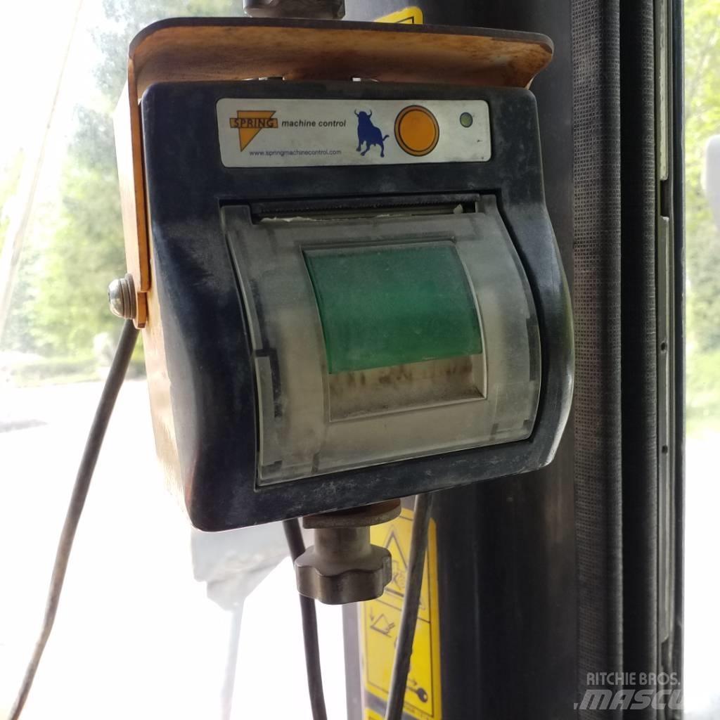 Hitachi ZW 220 Carregadeiras de rodas