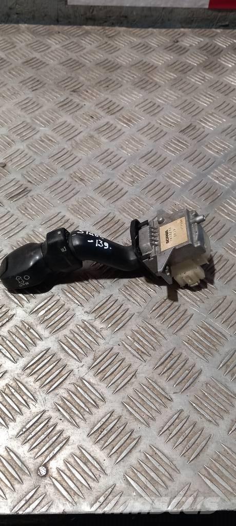 Scania R 440,    1858200 Cabines e interior