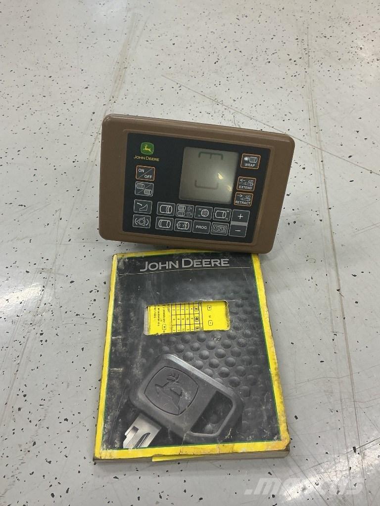 John Deere 578 Enfardadeira de rolos