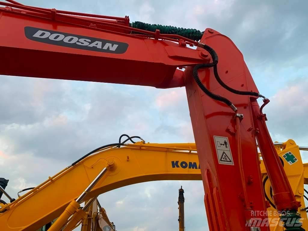 Doosan DX 225 LC Escavadeiras de esteiras