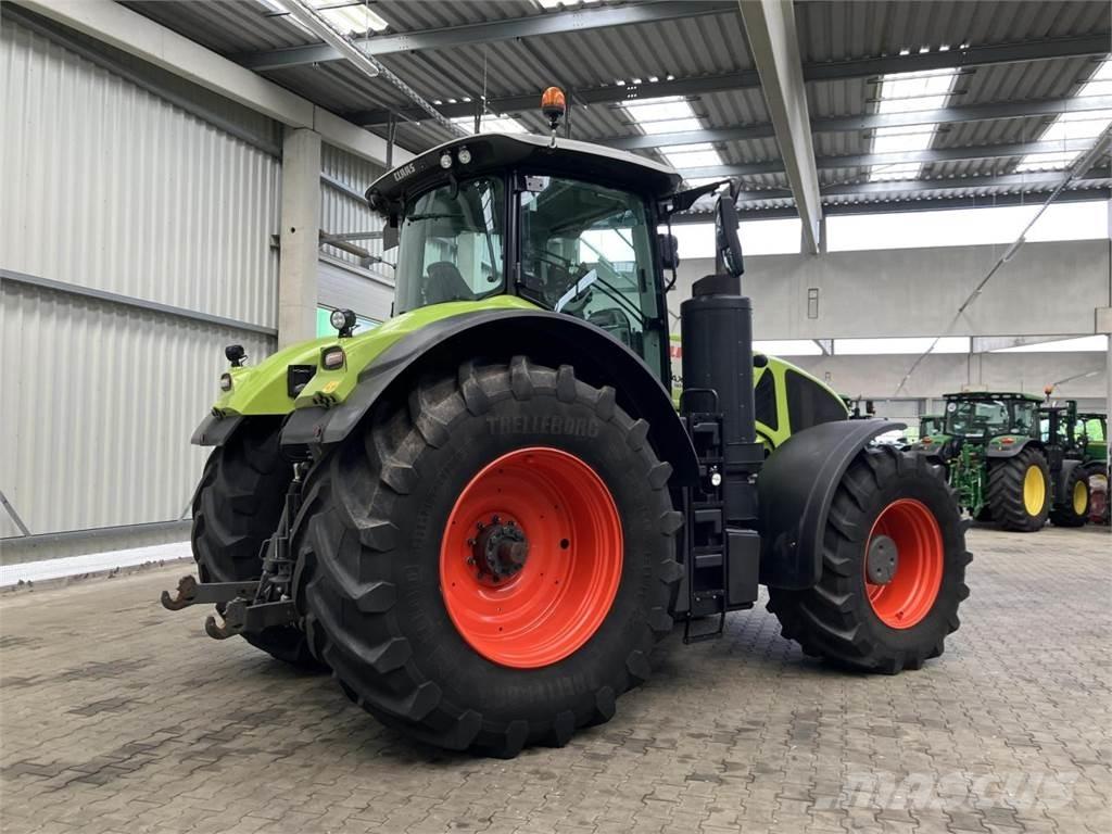 CLAAS Axion 930 Tratores Agrícolas usados