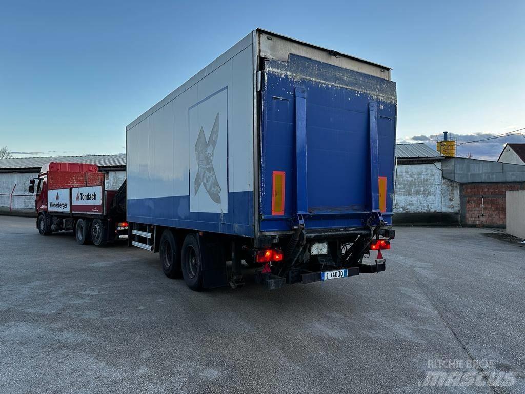 Schmitz HG152 Reboques de caixa fechada