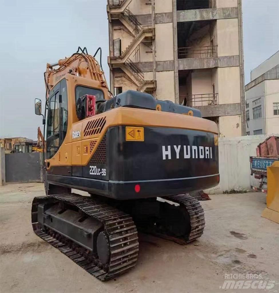Hyundai R220LC-9S Escavadeiras de esteiras