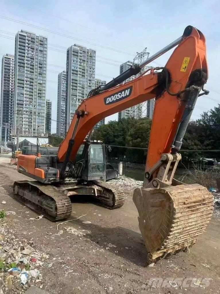 Doosan DX420LC Escavadeiras de esteiras