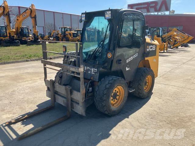 JCB 225 Minicarregadeiras