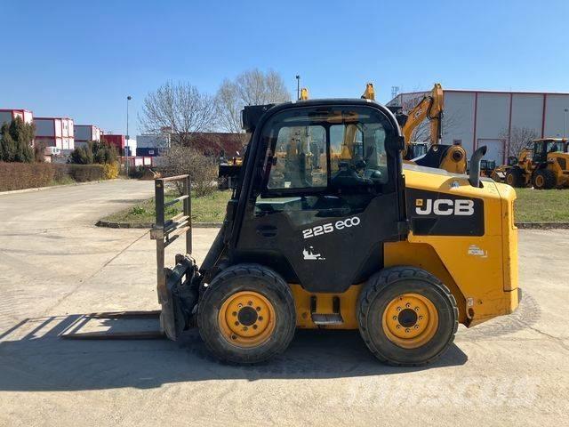 JCB 225 Minicarregadeiras