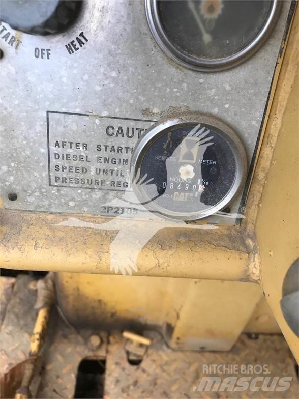 CAT D6C Dozers - Tratores rastos