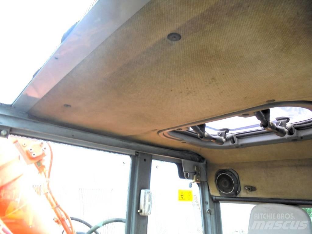 Hitachi FH 130 W-3 Escavadoras de rodas