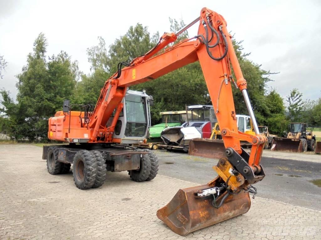 Hitachi FH 130 W-3 Escavadoras de rodas