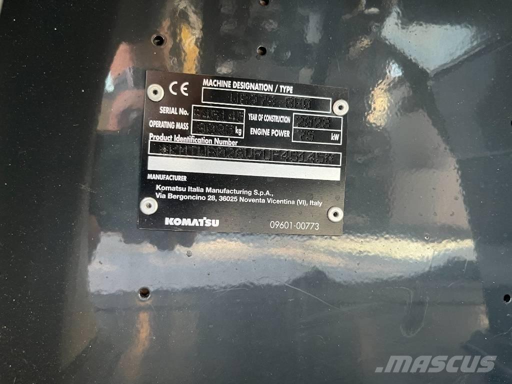 Komatsu WB 97 S-8 Retroescavadeiras