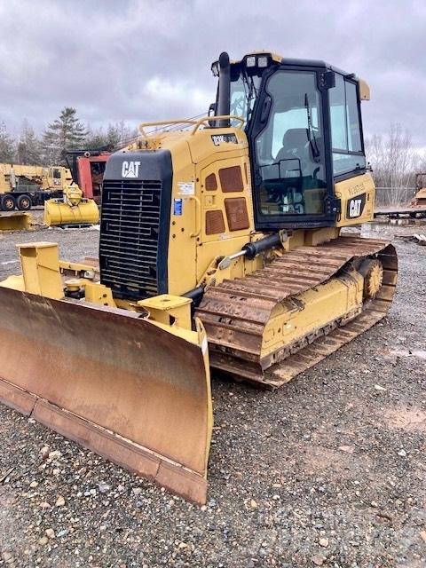 CAT D 3 K 2 LGP Dozers - Tratores rastos