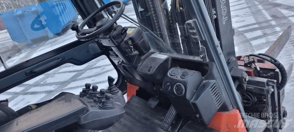 Toyota 7 FBMF 30 Empilhadores eléctricos