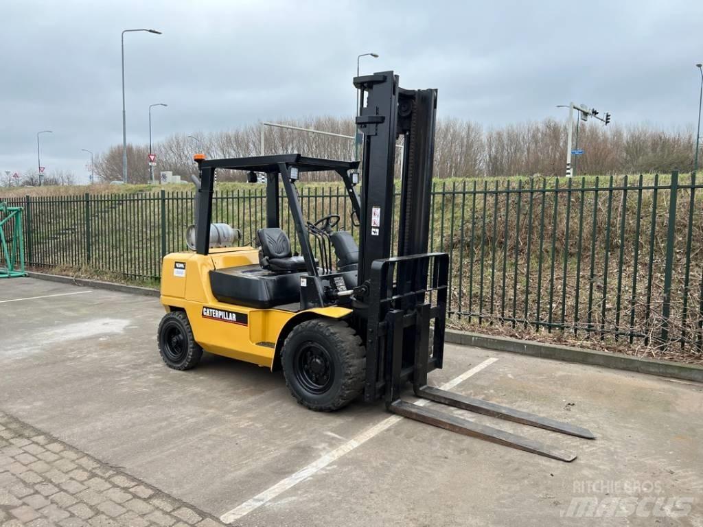 CAT GP 40 K L Empilhadores a gás