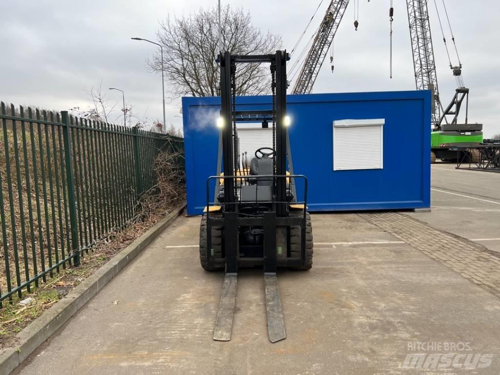 CAT GP 40 K L Empilhadores a gás