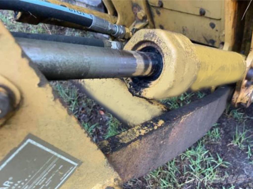 CAT D 5 G Dozers - Tratores rastos