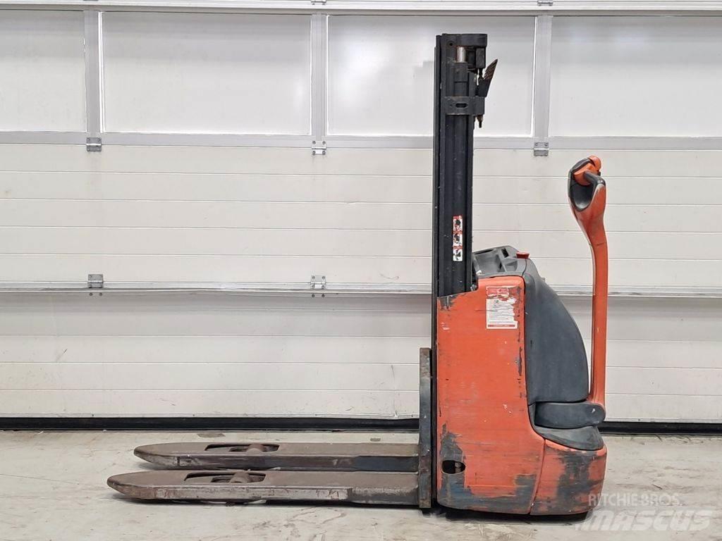 Linde L10B Empilhador para operador externo