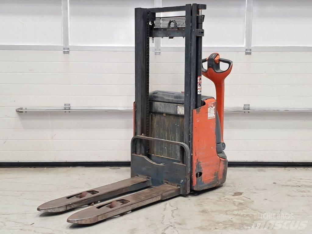 Linde L10B Empilhador para operador externo