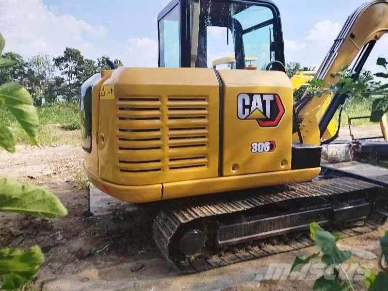 CAT 306 Miniescavadeiras