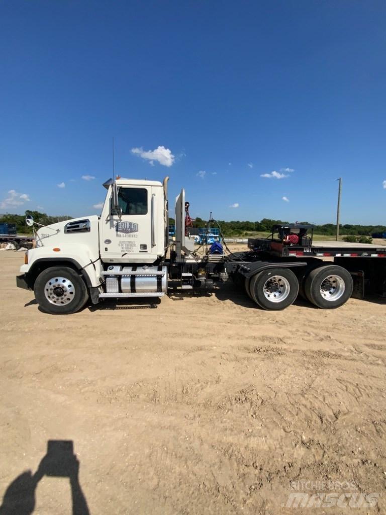 Western Star 4700 Cavalos Mecânicos