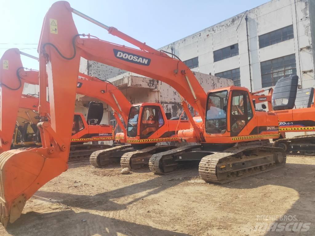 Doosan DH220LC-7 Escavadeiras de esteiras