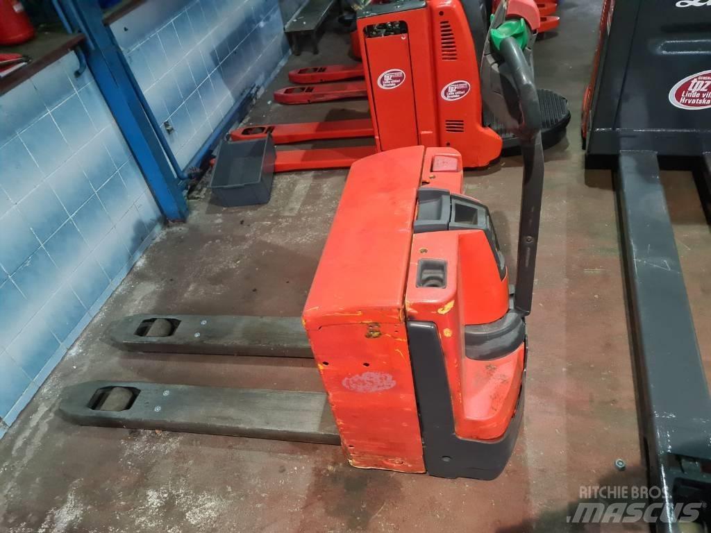 Jungheinrich EJE120 Porta palettes