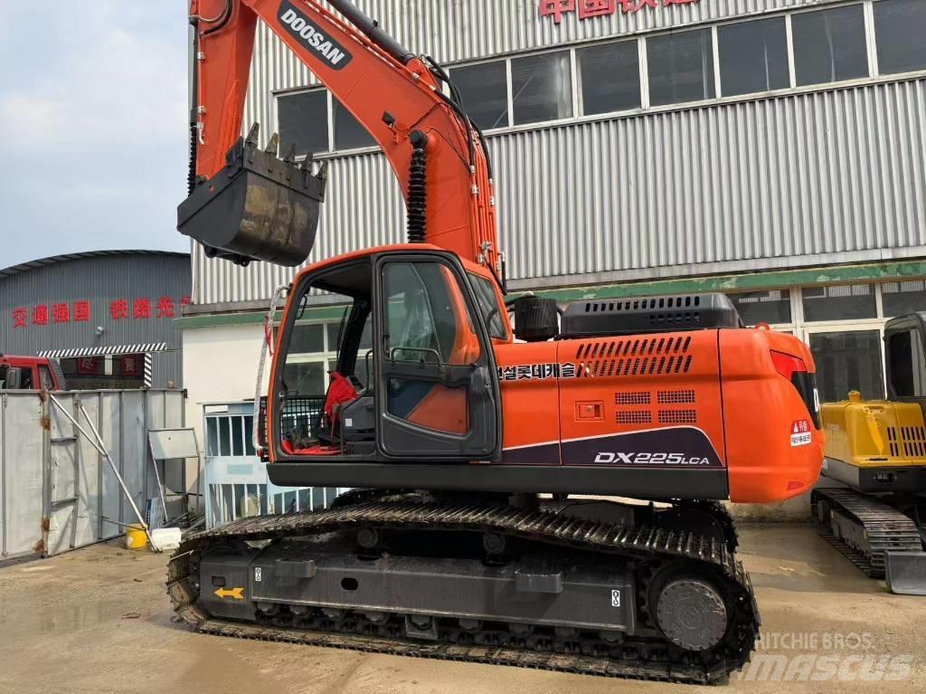 Doosan DX 220 LCA Escavadeiras de esteiras