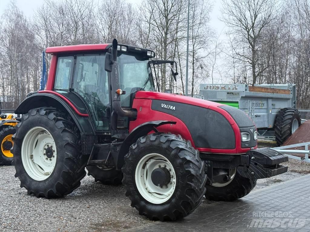 Valtra T 161 Tratores Agrícolas usados