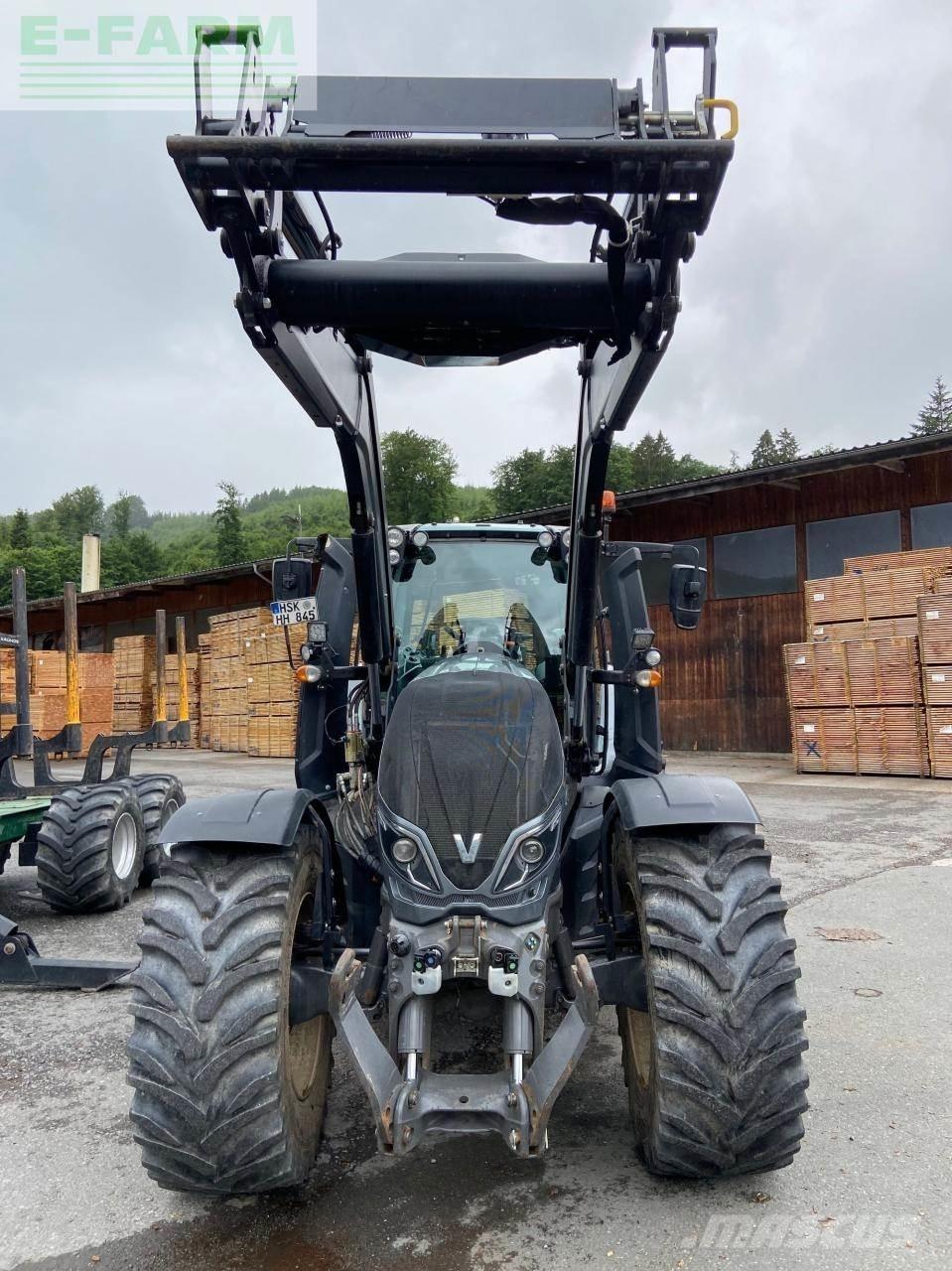 Valtra T254S Tratores Agrícolas usados