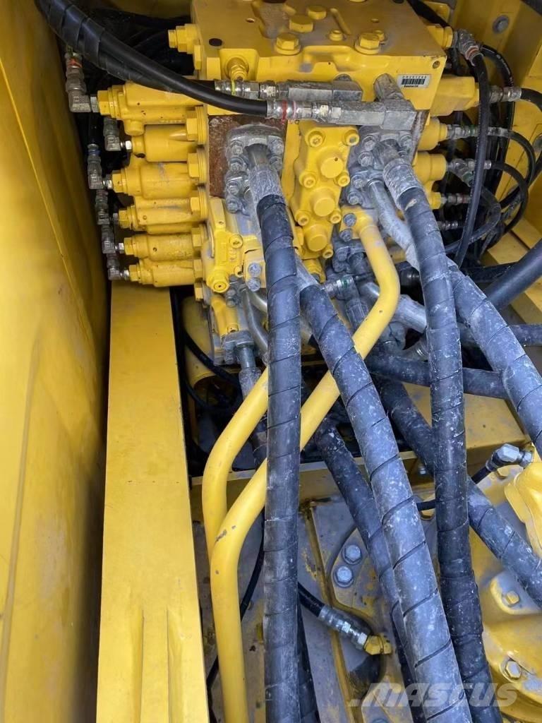 Komatsu 240LC-8 Escavadeiras de esteiras
