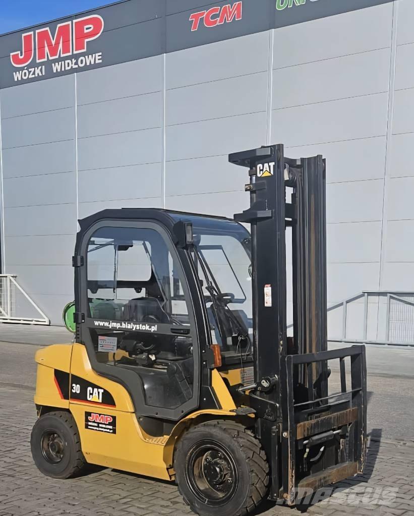 CAT GP 30 N Empilhadores a gás