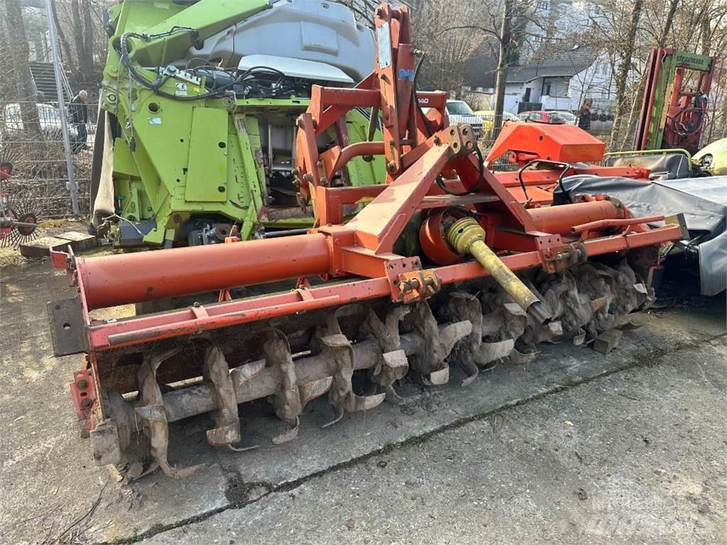 Kuhn EL140N 305 Preparação de solos
