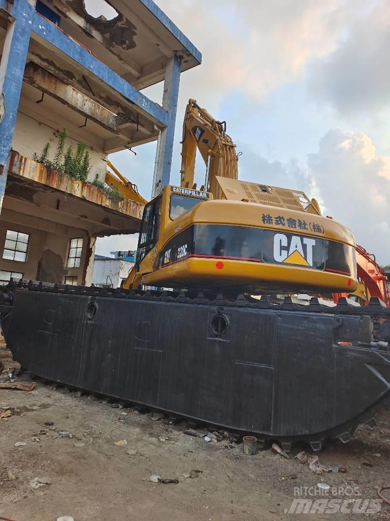 CAT 320 C Escavadoras anfíbias