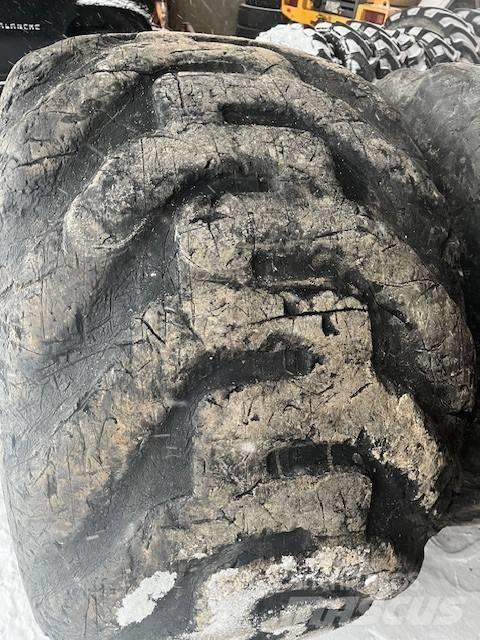 Nokian 710/45-26,5 Pneus
