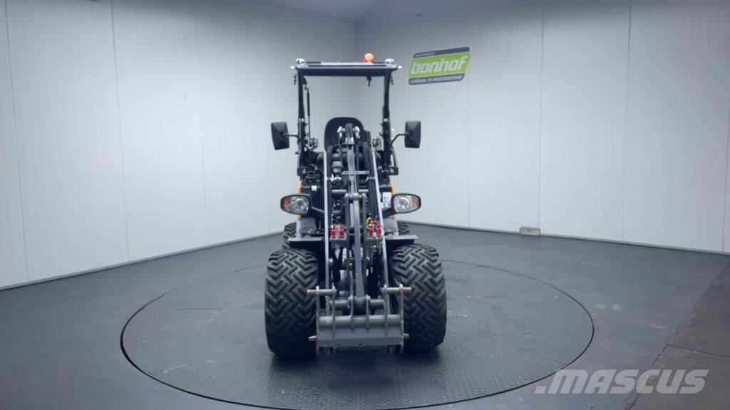 GiANT G2300 HD Carregadeiras de rodas