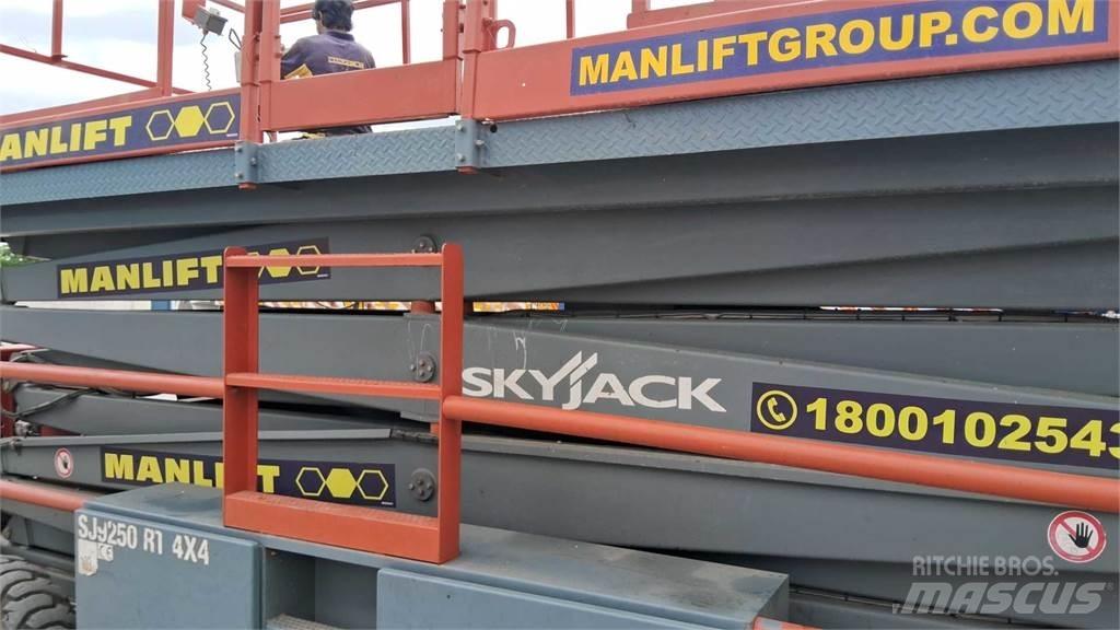 SkyJack 9250RT Elevadores de tesoura