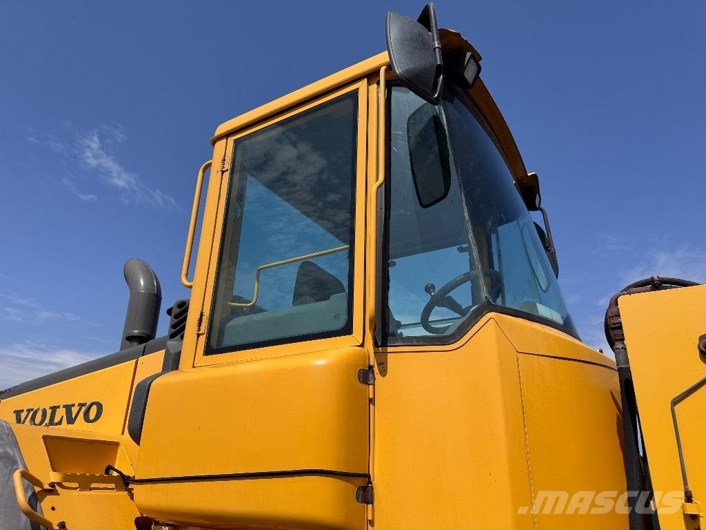 Volvo L 120 E Carregadeiras de rodas