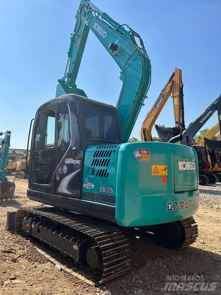 Kobelco SK 75 Miniescavadeiras