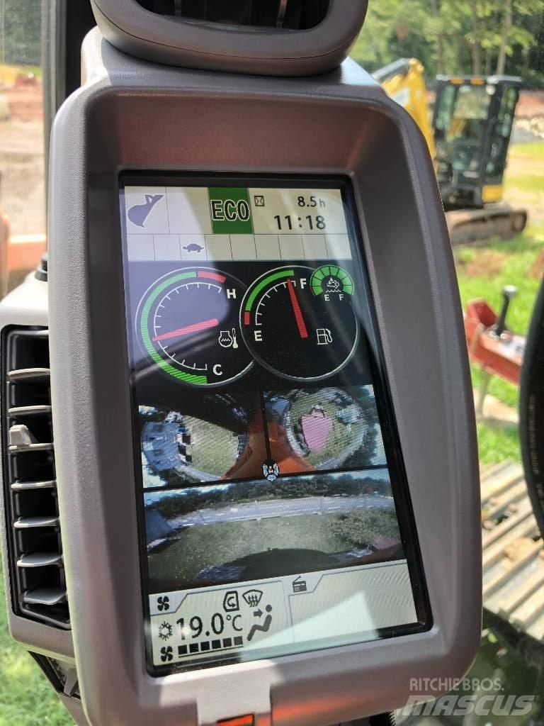 Hitachi ZX245USLC-6 Escavadeiras de esteiras