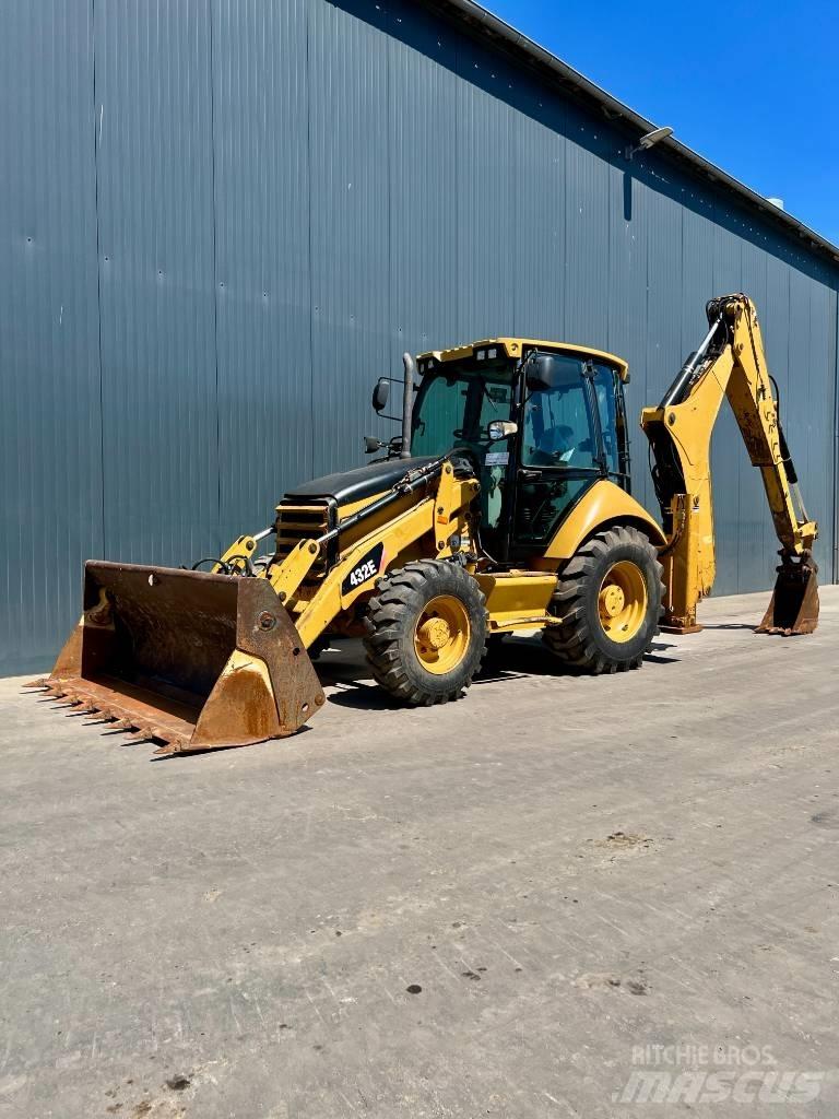 CAT 432E Retroescavadeiras