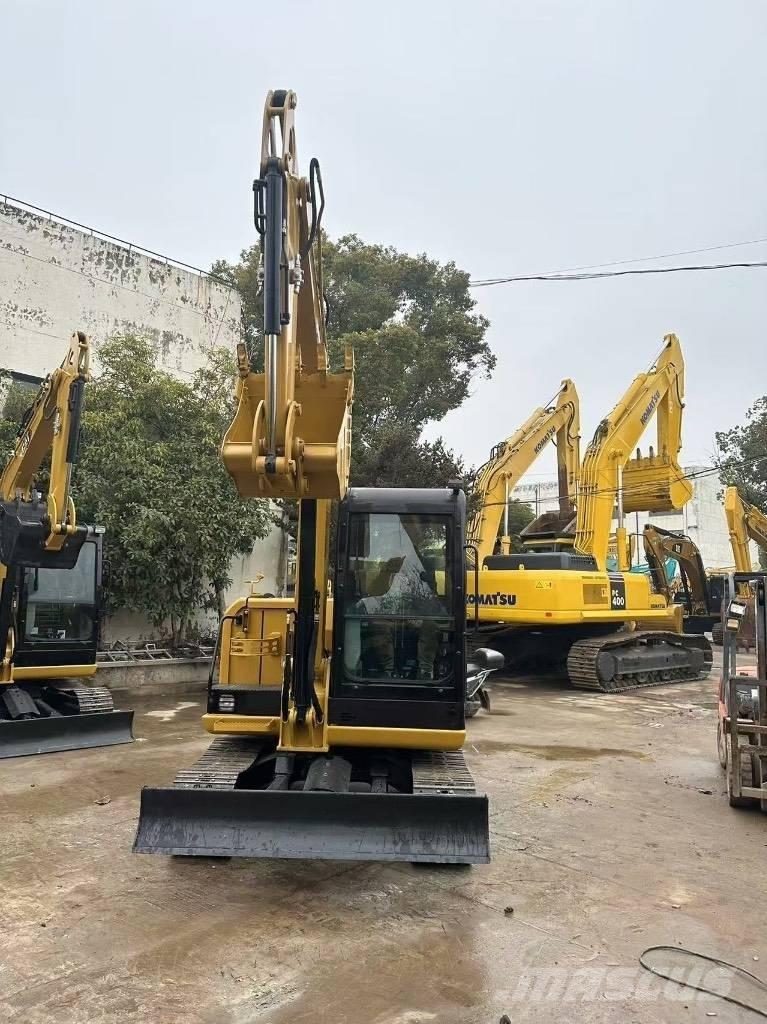 CAT 305.5 Miniescavadeiras