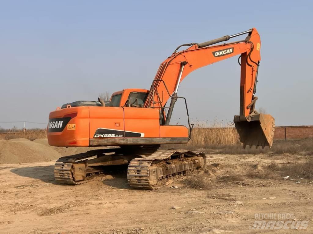 Doosan DX225LC-9C Escavadeiras de esteiras