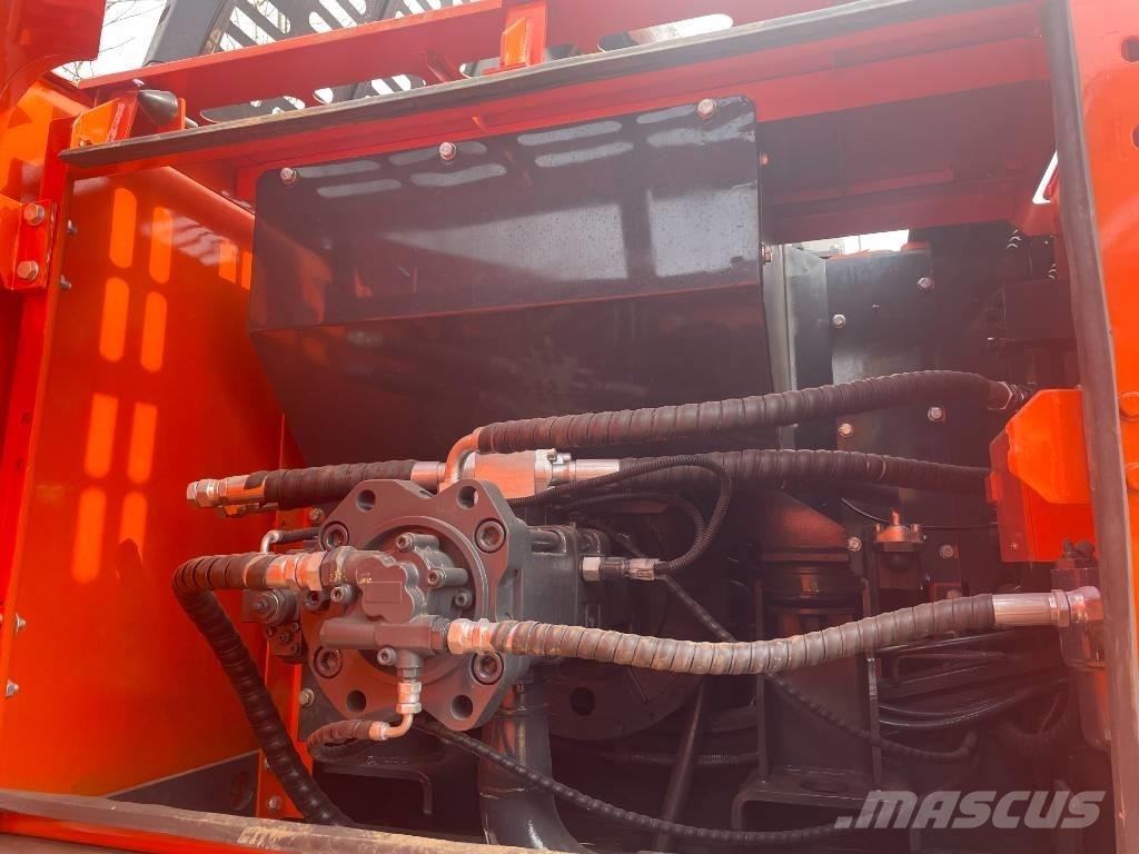 Doosan DX 225 Escavadeiras de esteiras