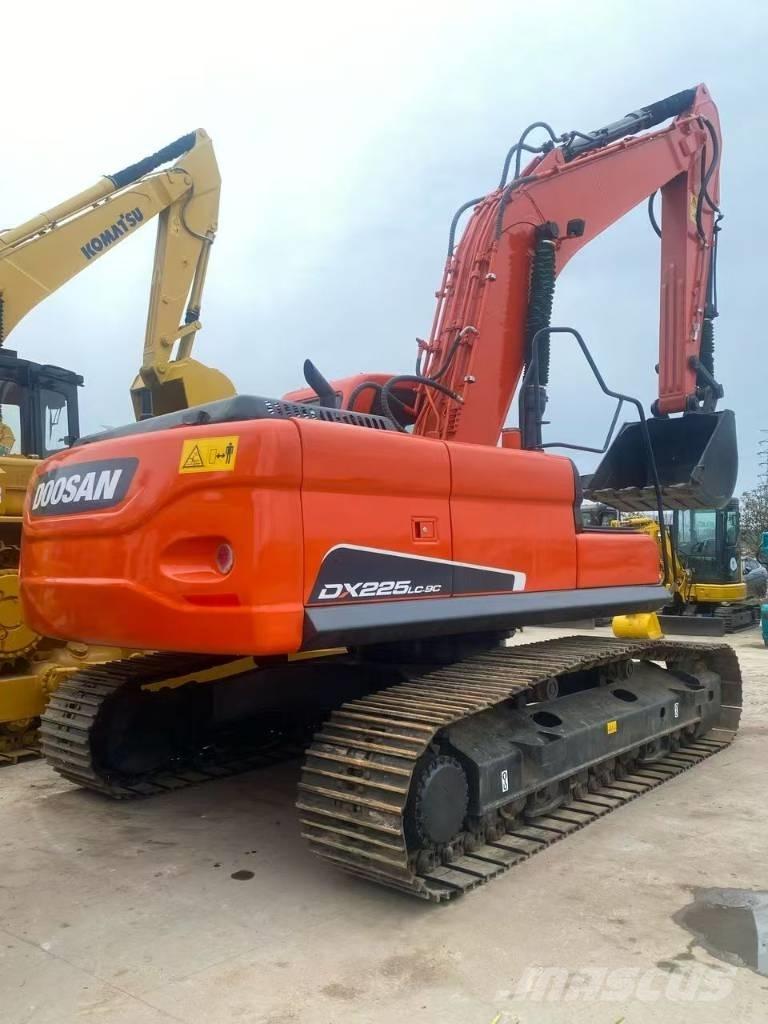 Doosan DX 225 LC Escavadeiras de esteiras