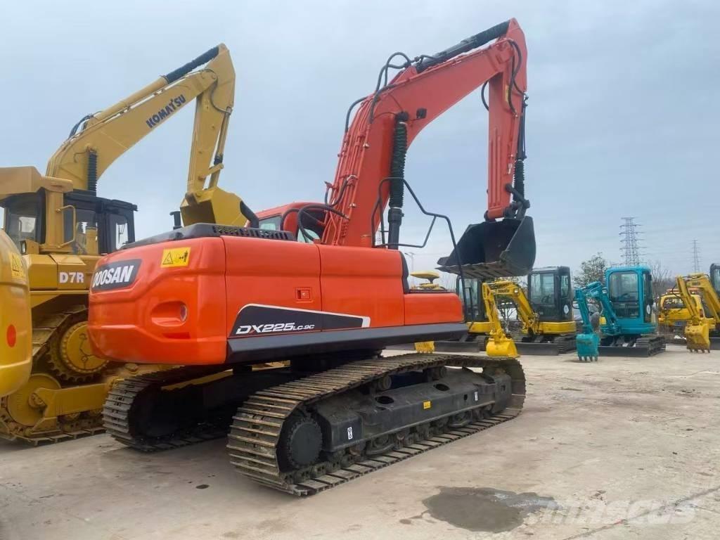 Doosan DX 225 LC Escavadeiras de esteiras