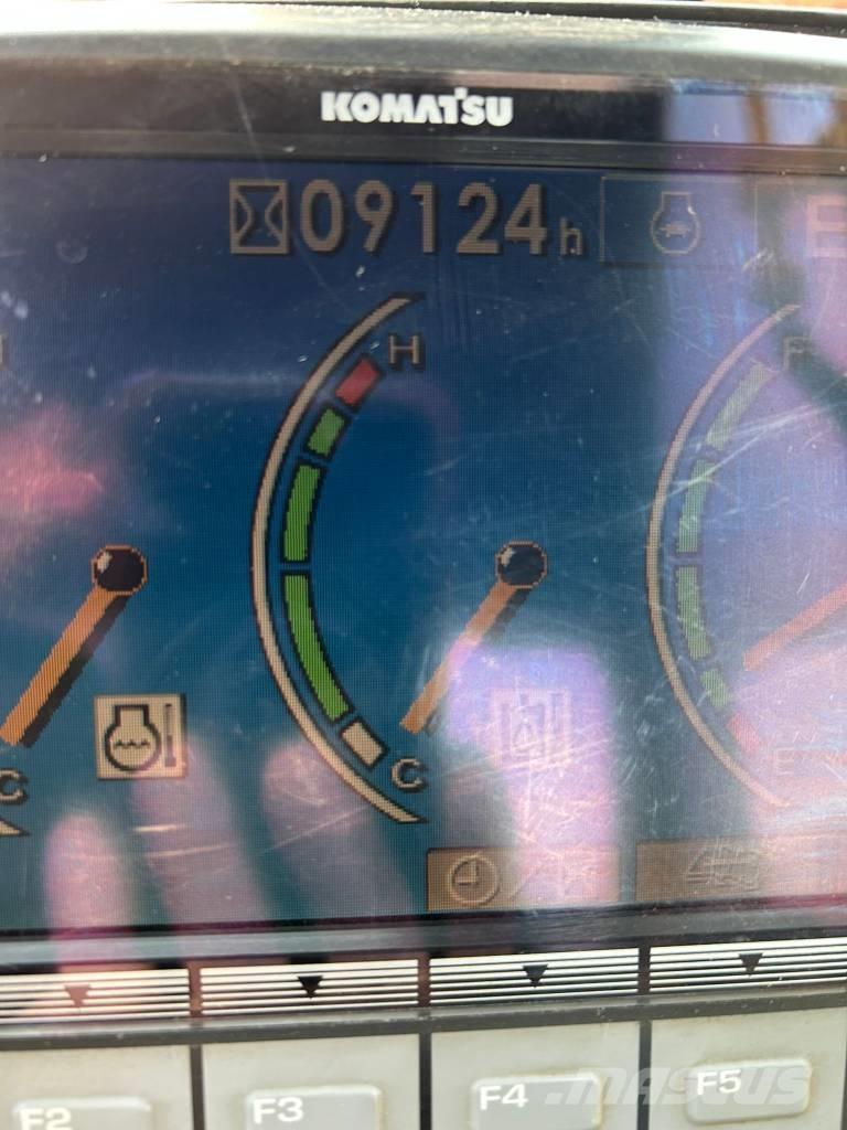 Komatsu PC 240 LC-8 Escavadeiras de esteiras