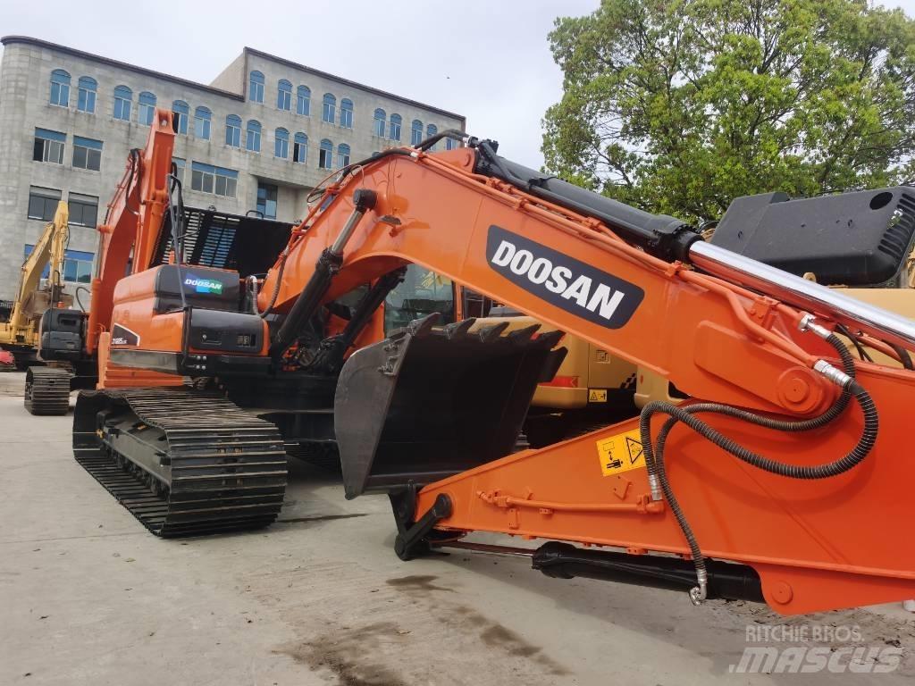 Doosan DX 225 LC Escavadeiras de esteiras