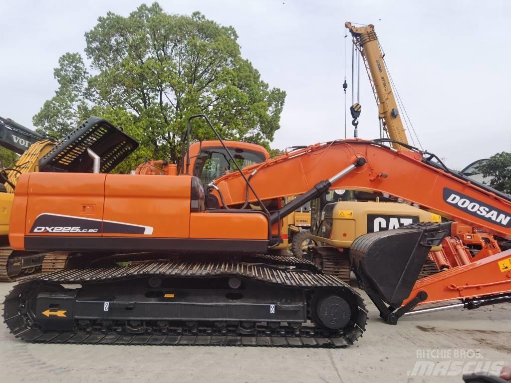 Doosan DX 225 LC Escavadeiras de esteiras